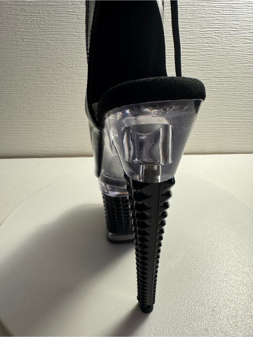 US 6 Black Patent Peep-Toe Platform Heeled Booties - Picture 7 of 7